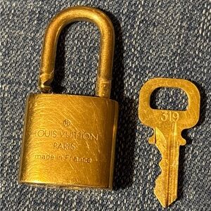 Authentic Vintage 319 Lock and Key